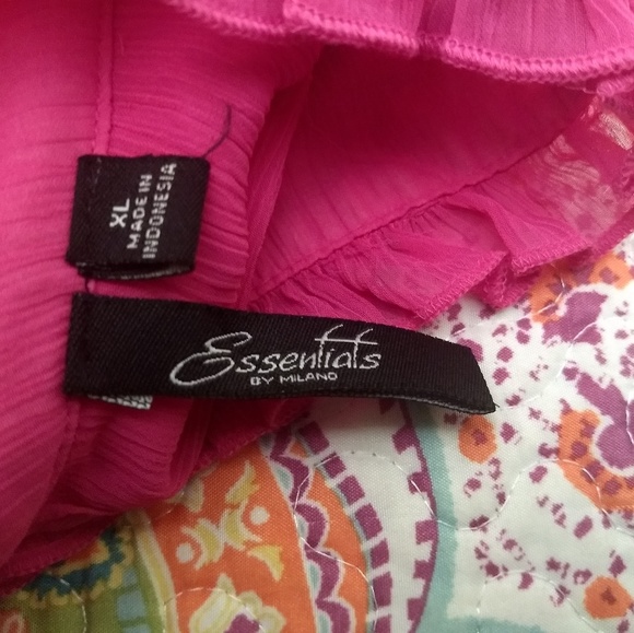 Essentials top - Picture 3 of 3